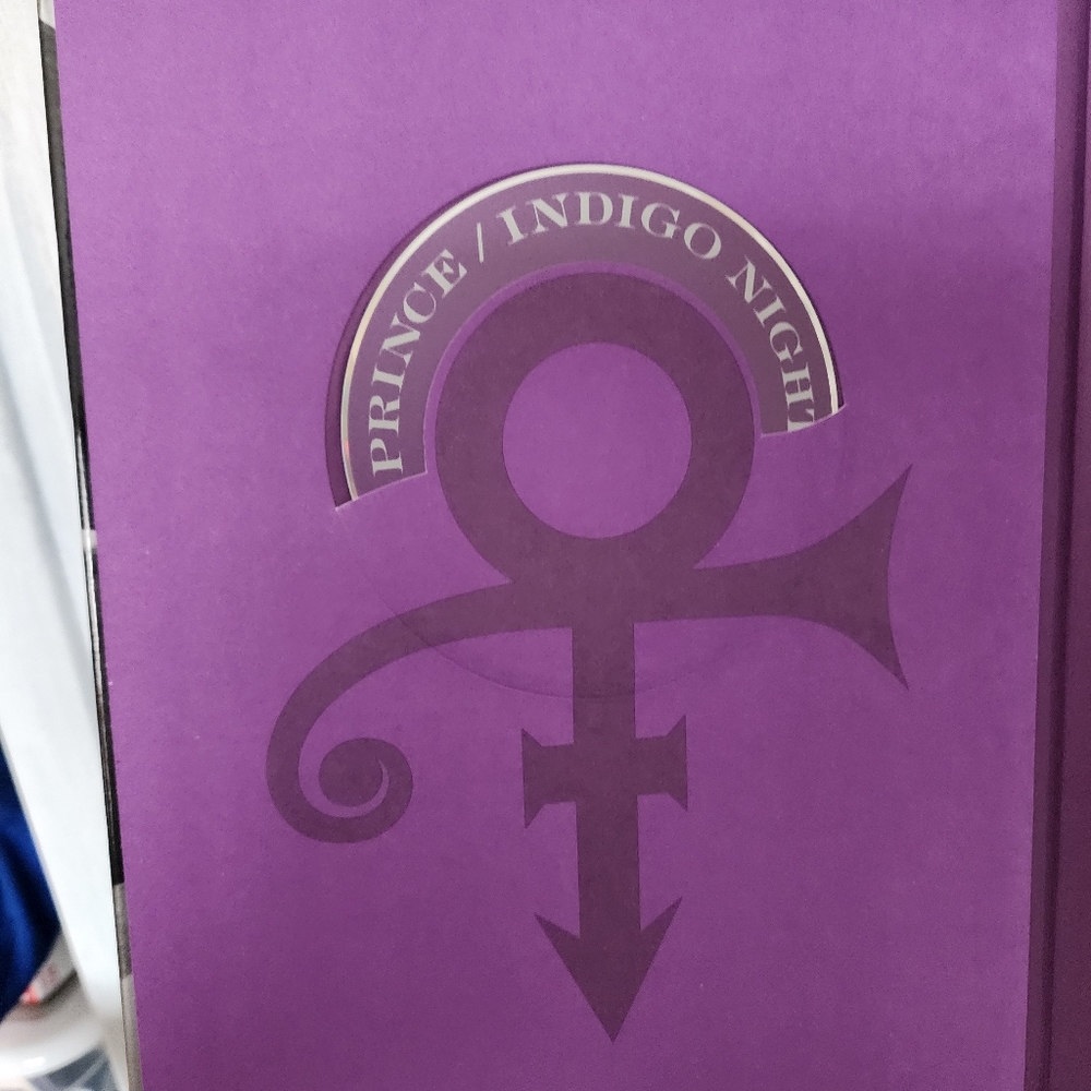 PRINCE Book - Picture 4 of 10